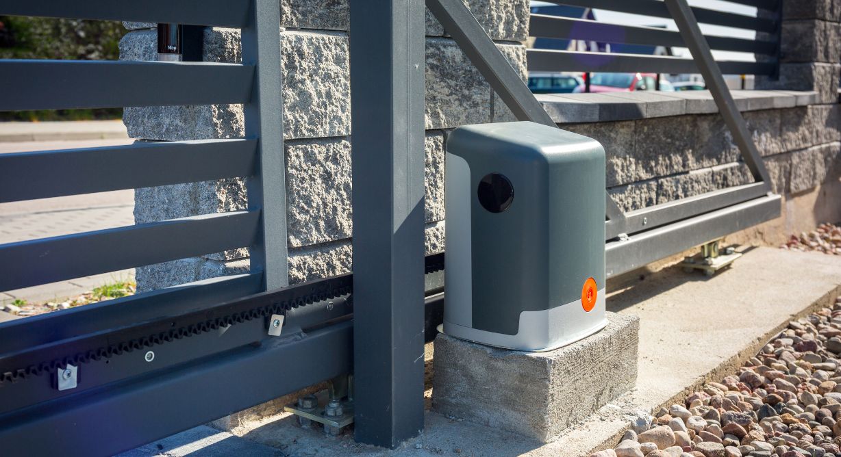 Dépannage portail automatique 75016 : Pourquoi faire appel à des experts ?