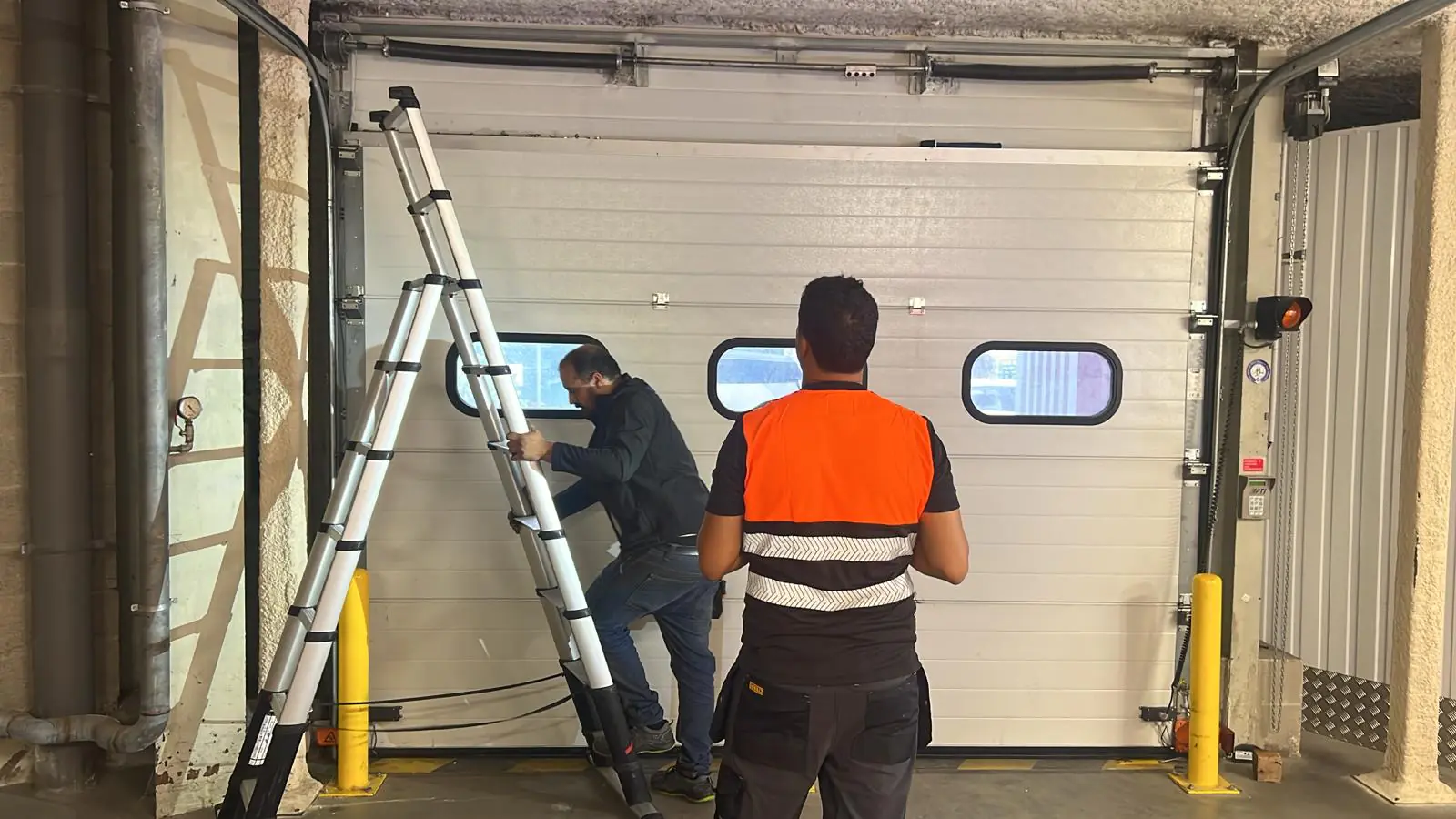 Dépannage porte de garage Le Mesnil-le-Roi : votre solution rapide et efficace